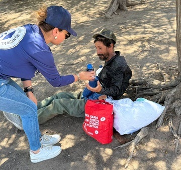 Continúa Ayuntamiento de Hermosillo brindando atención a
personas vulnerables por altas temperaturas