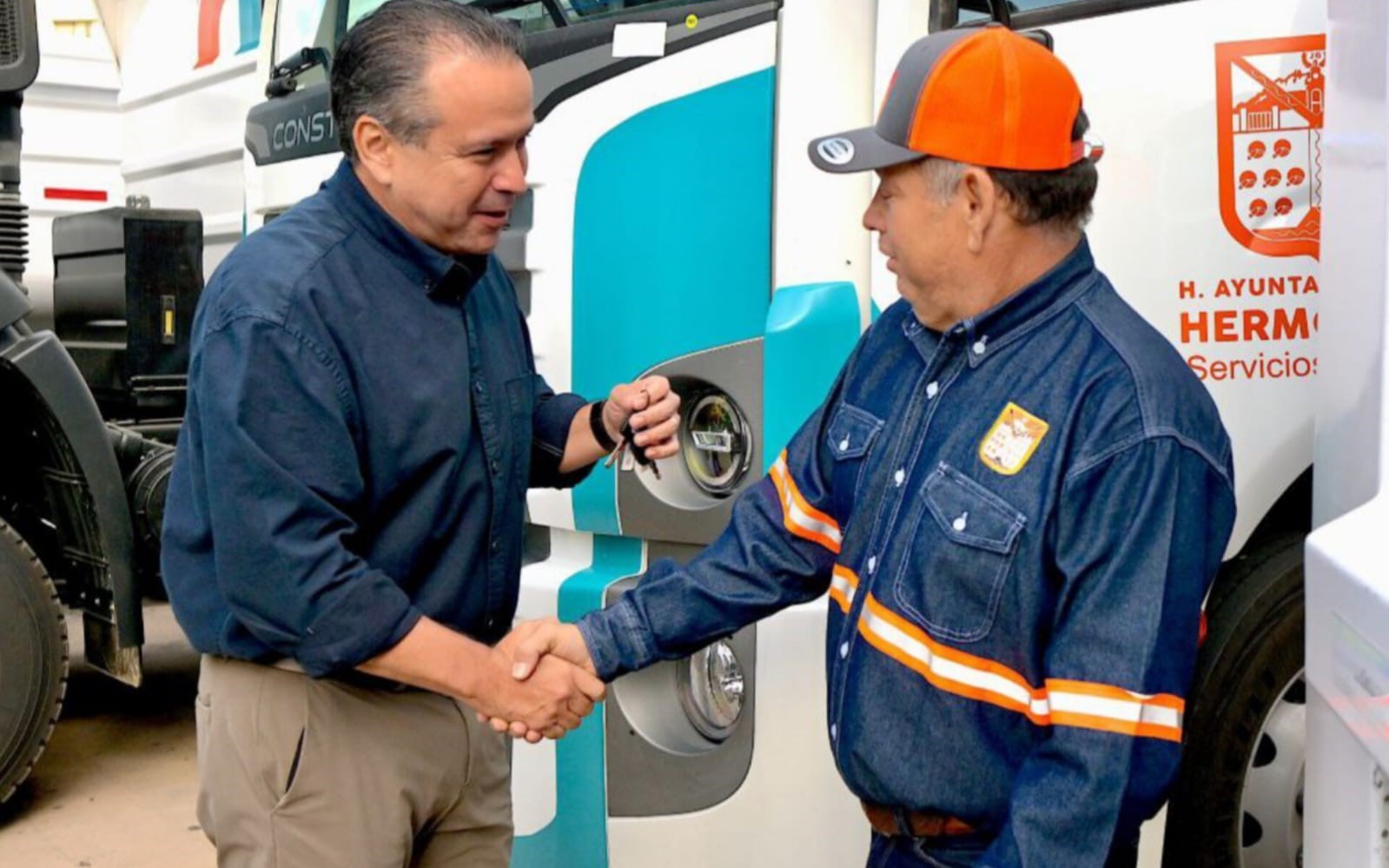 Duplica Toño Astiazarán flotilla de unidades de volteo
para sanidad y limpia de la ciudad

 