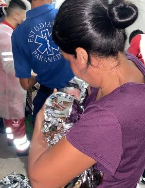 Dan atención Policías de
Hermosillo a mujer en labores de parto 